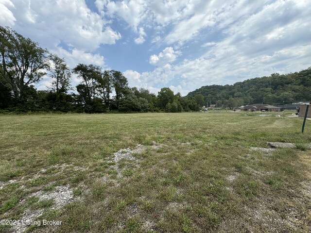 13 Red Leaf Dr, Carrollton, KY 41008