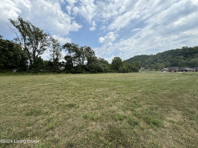 13 Red Leaf Dr, Carrollton, KY 41008