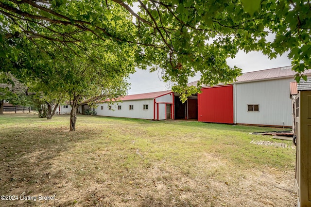 4626 Glen Rose Rd, Louisville, KY 40229 - view of yard with an outbuilding and an outdoor structure