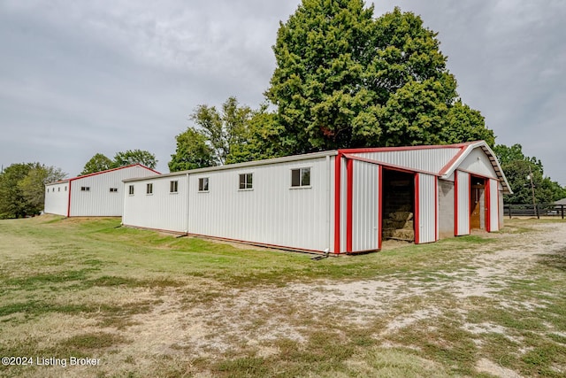 4626 Glen Rose Rd, Louisville, KY 40229 - view of pole building with a lawn