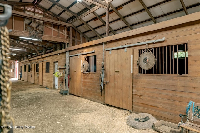4626 Glen Rose Rd, Louisville, KY 40229 - view of horse barn