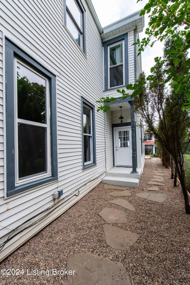 view of entrance to property