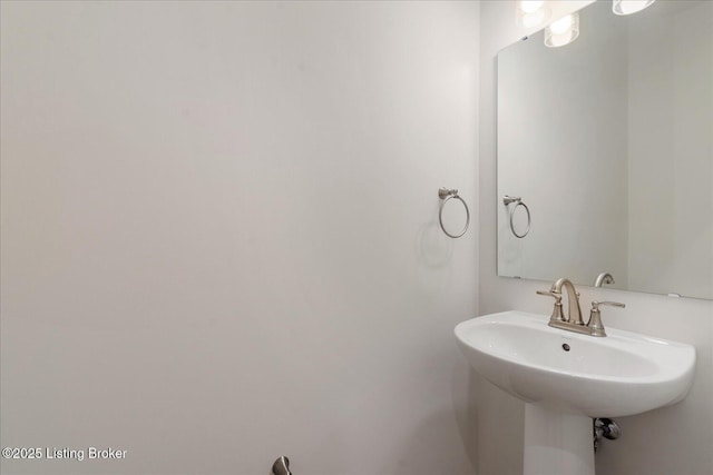 188 Harvest Moon Ct Unit 219B, Shepherdsville, KY 40165 - bathroom with a sink