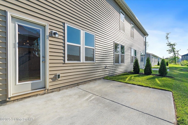 188 Harvest Moon Ct Unit 219B, Shepherdsville, KY 40165 - view of side of home with a patio and a yard