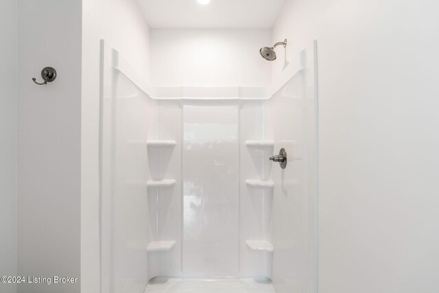 bathroom featuring a shower