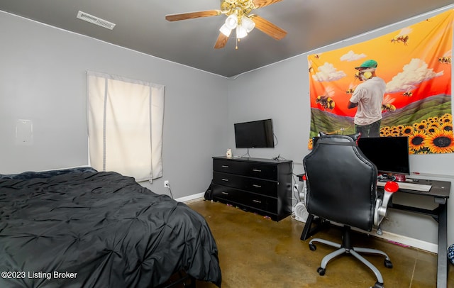 bedroom featuring ceiling fan