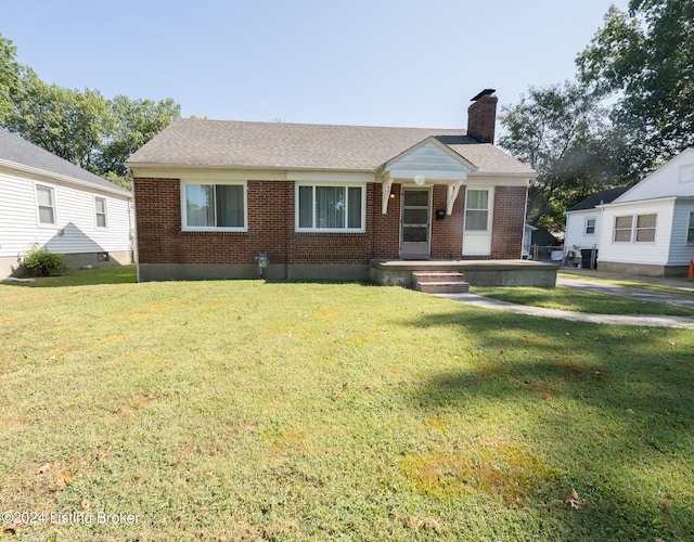 view of front of house featuring a front yard