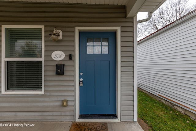 view of property entrance