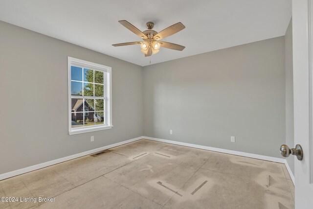 empty room with ceiling fan