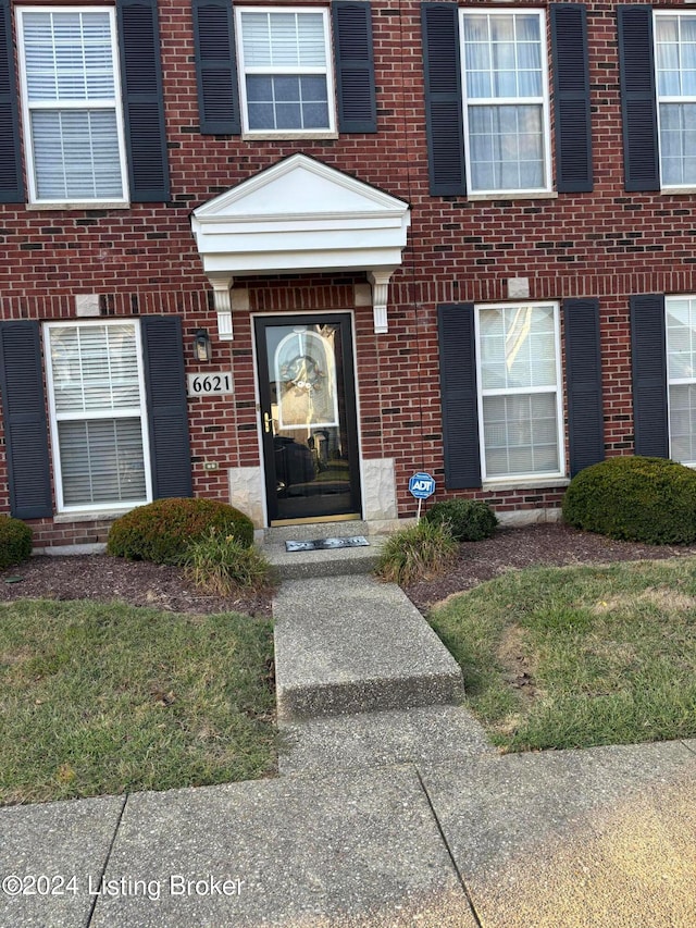 view of property entrance