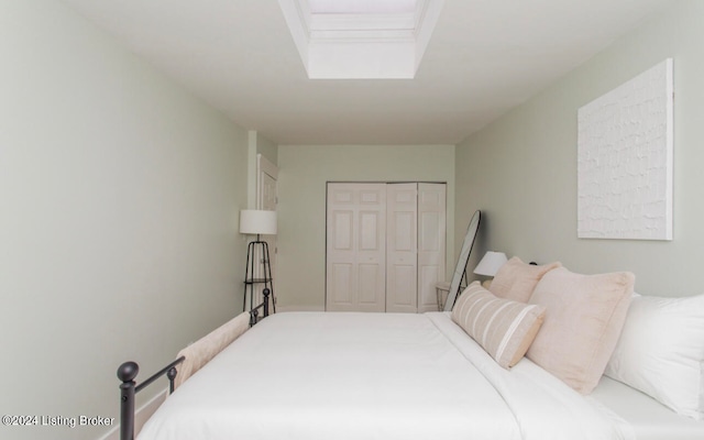 bedroom featuring a closet