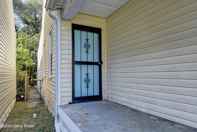 view of property entrance