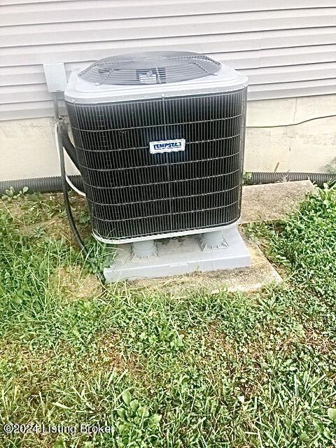 2608 Hickory Ridge Rd, Mount Eden, KY 40046 - details featuring central air condition unit