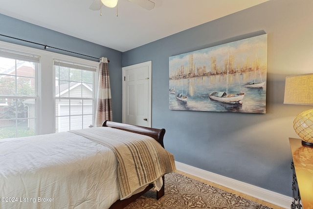 bedroom with ceiling fan