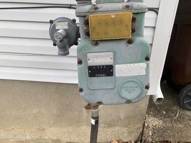 8910 Main St, Campbellsburg, KY 40011 - view of details