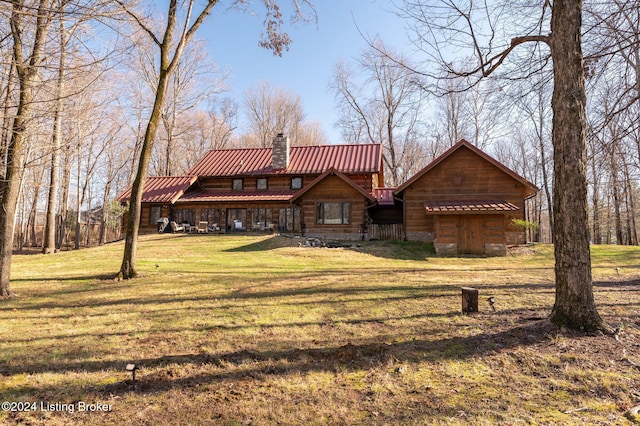 view of front of house featuring a front yard