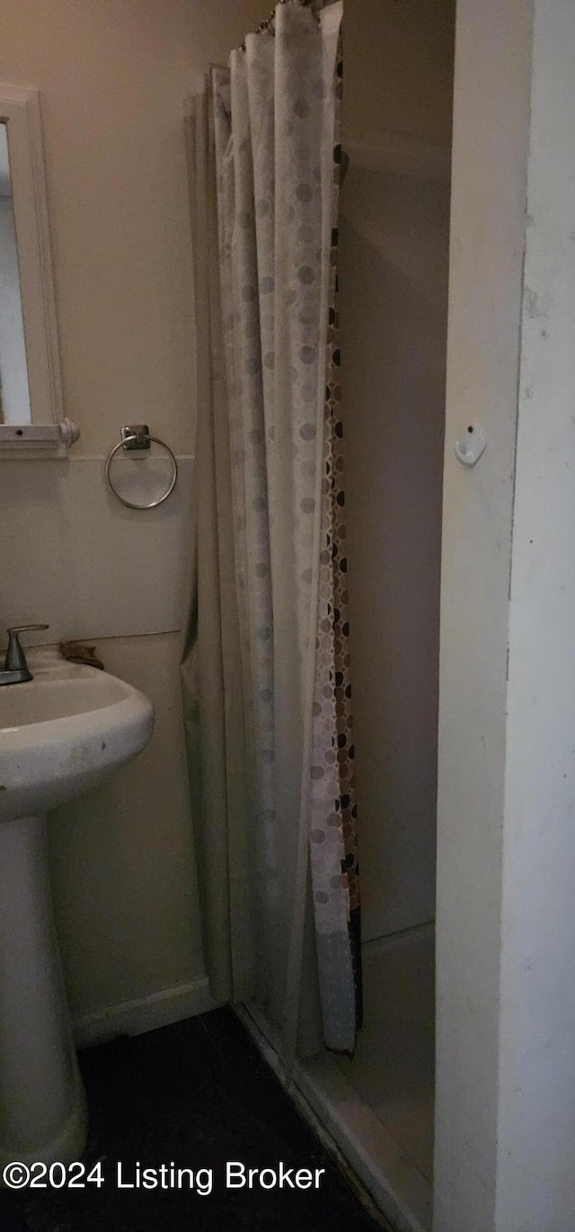 bathroom with walk in shower