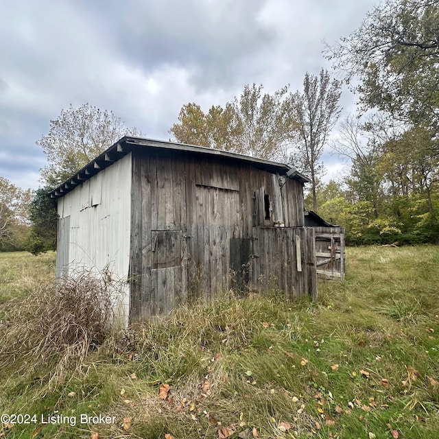 view of outbuilding