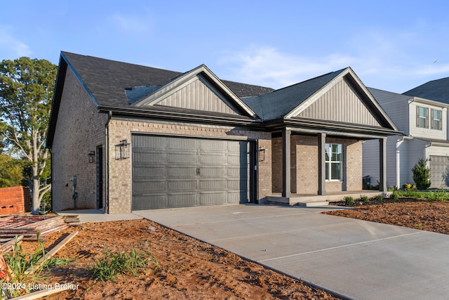 view of front facade featuring a garage