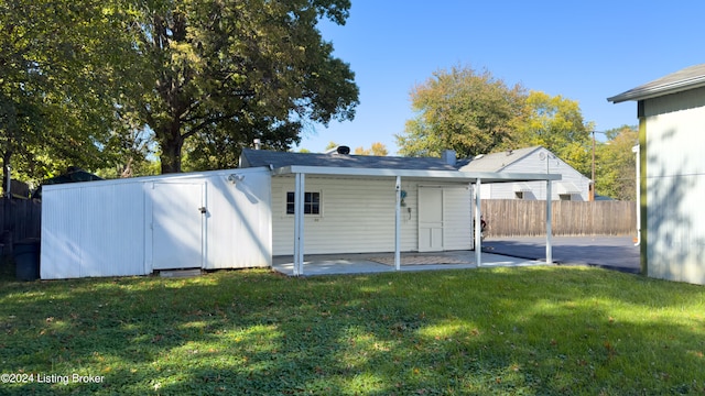 exterior space with a yard