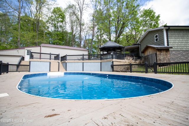 1353 Ferrill Hill Rd, Buffalo, KY 42716 - pool with a deck and fence