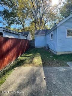 827 W Florence Ave, Louisville, KY 40215 - view of yard with fence and a patio