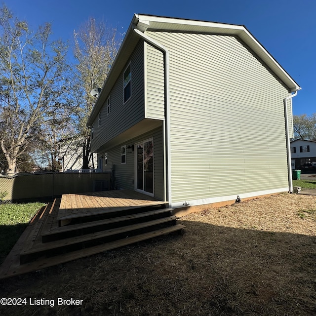 744 Brian Ct, Radcliff, KY 40160 - back of property featuring a wooden deck