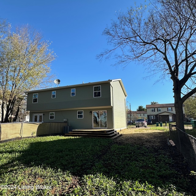 744 Brian Ct, Radcliff, KY 40160 - view of rear view of property