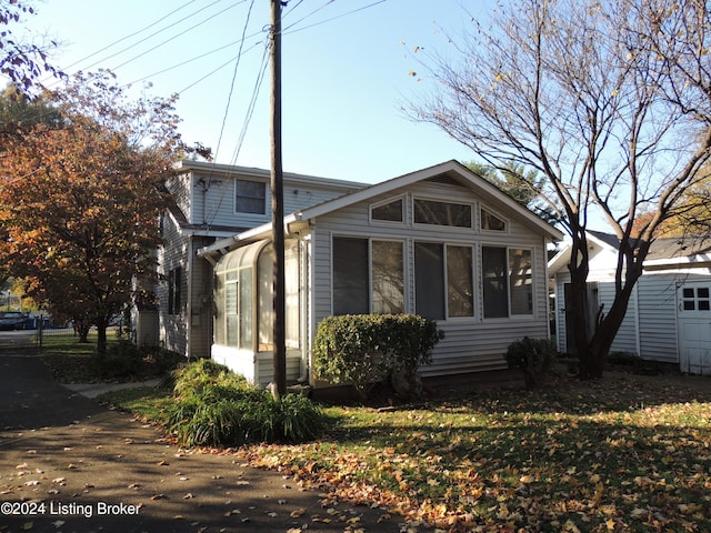 view of side of property