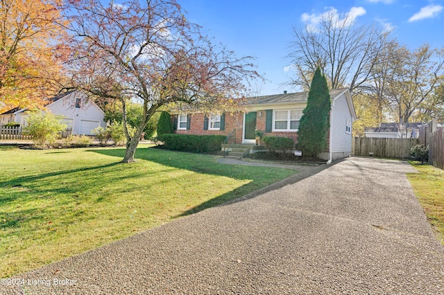 view of front of house featuring a front yard