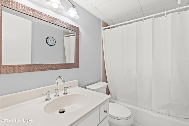 full bathroom featuring vanity, toilet, and shower / tub combo with curtain