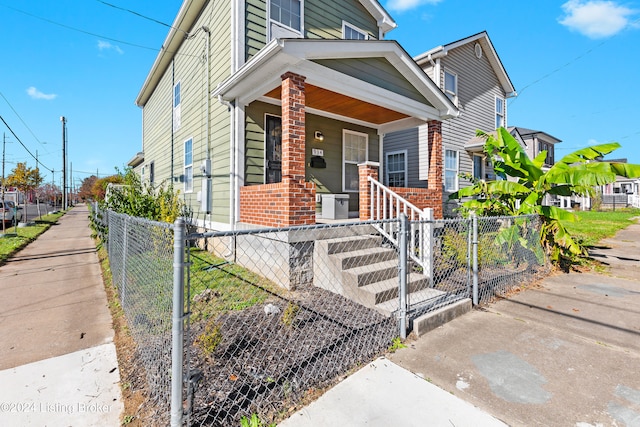 view of front of property featuring a porch