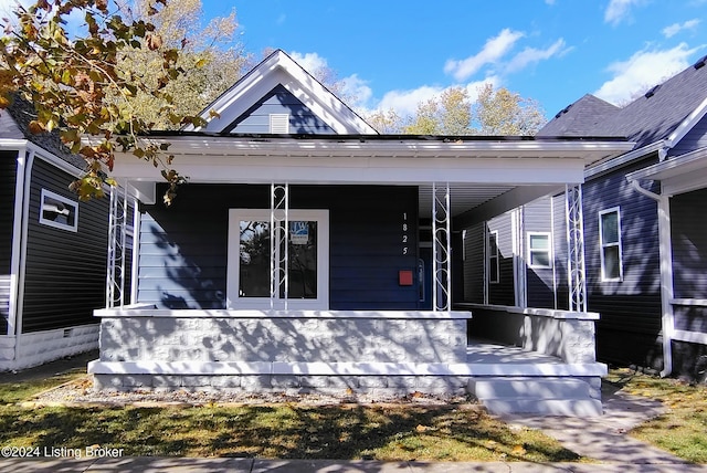 view of front of property featuring a porch