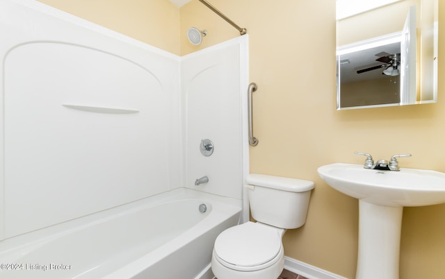 full bathroom featuring shower / bathing tub combination, ceiling fan, toilet, and sink