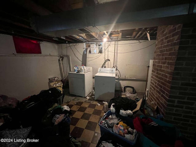 basement featuring washing machine and dryer