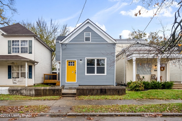 view of front of property