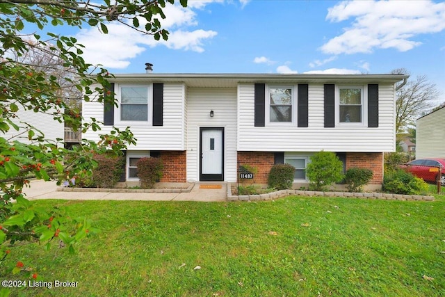 11487 Skyline Dr, Louisville, KY 40229 - photo 1