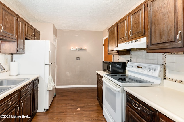 kitchen featuring white electric range oven, a textured ceiling, dark hardwood / wood-style flooring, and decorative backsplash