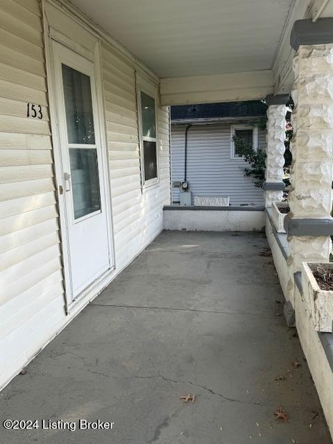 view of patio / terrace with a porch