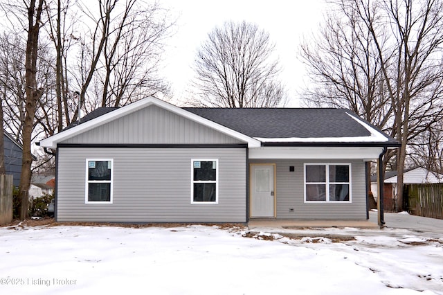 view of front of property