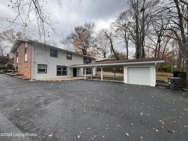 view of front of home with a garage