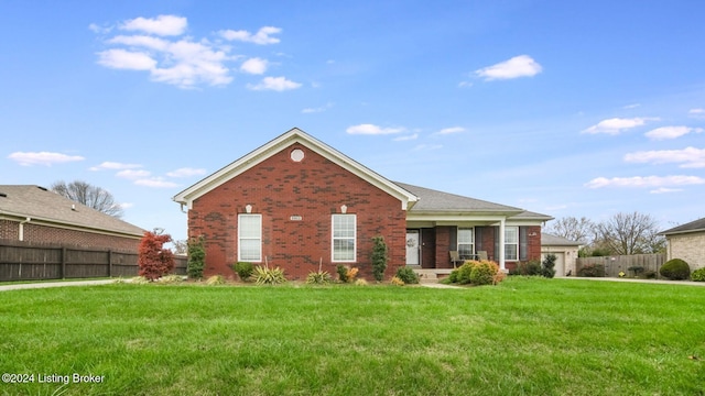 view of front of property with a front yard