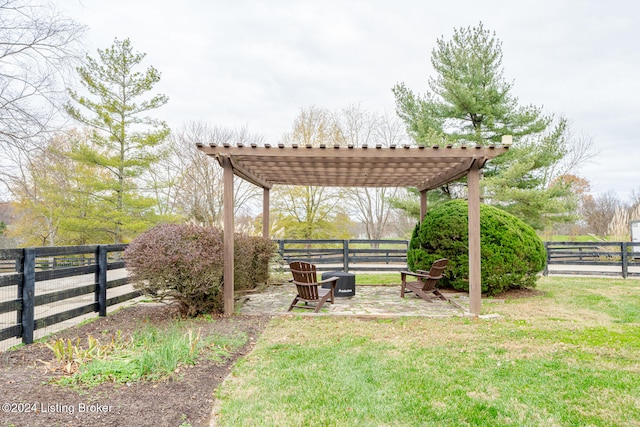 view of yard with a pergola