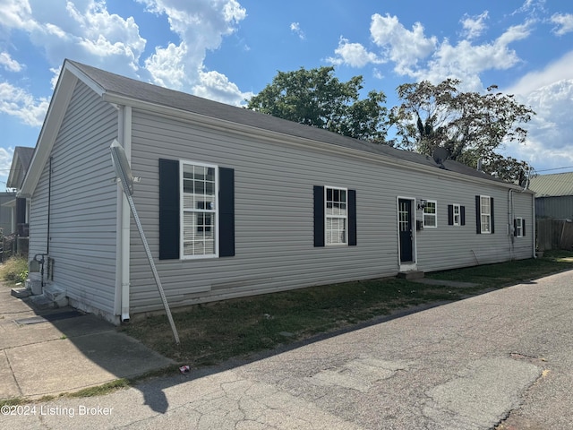 view of front of home