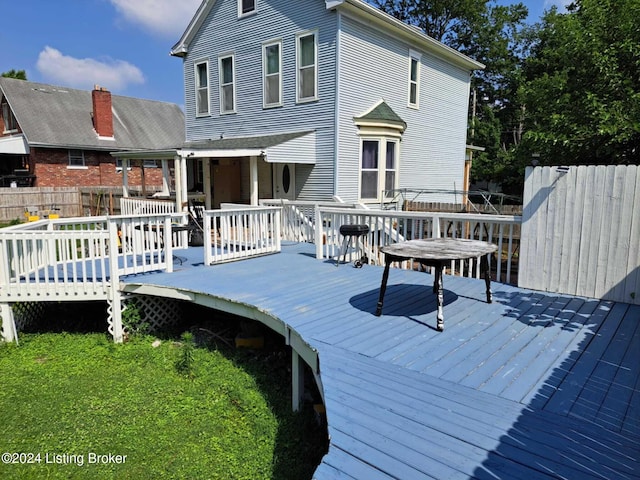 exterior space featuring a yard