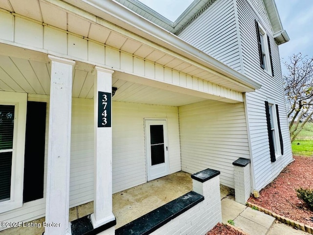 view of property entrance