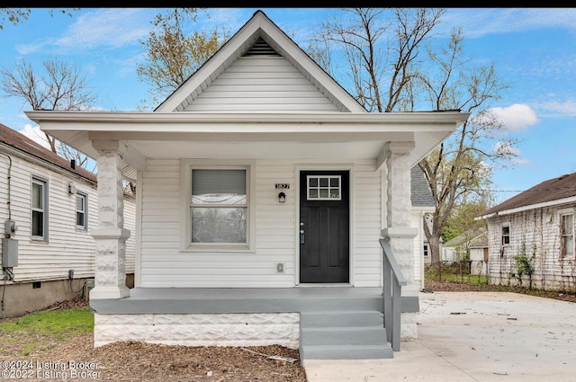 bungalow with a porch