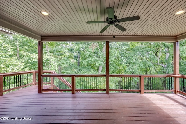 deck with ceiling fan