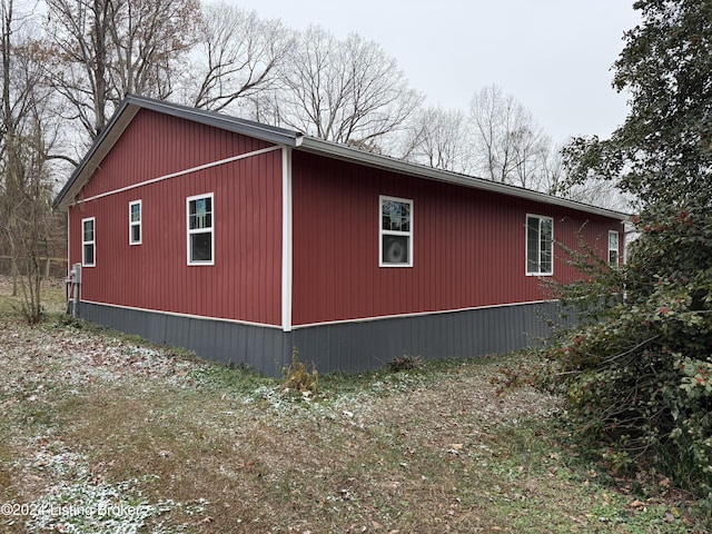 view of home's exterior