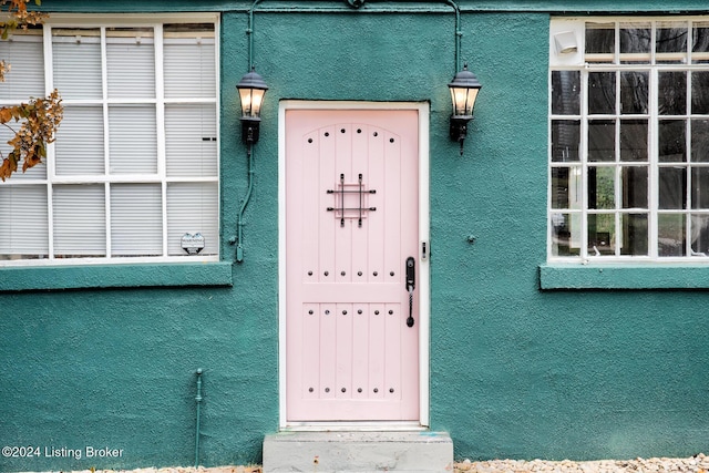 view of property entrance